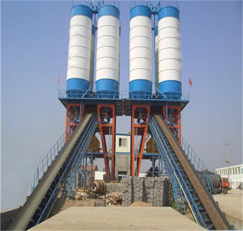 怎么建混凝土攪拌站的地基？